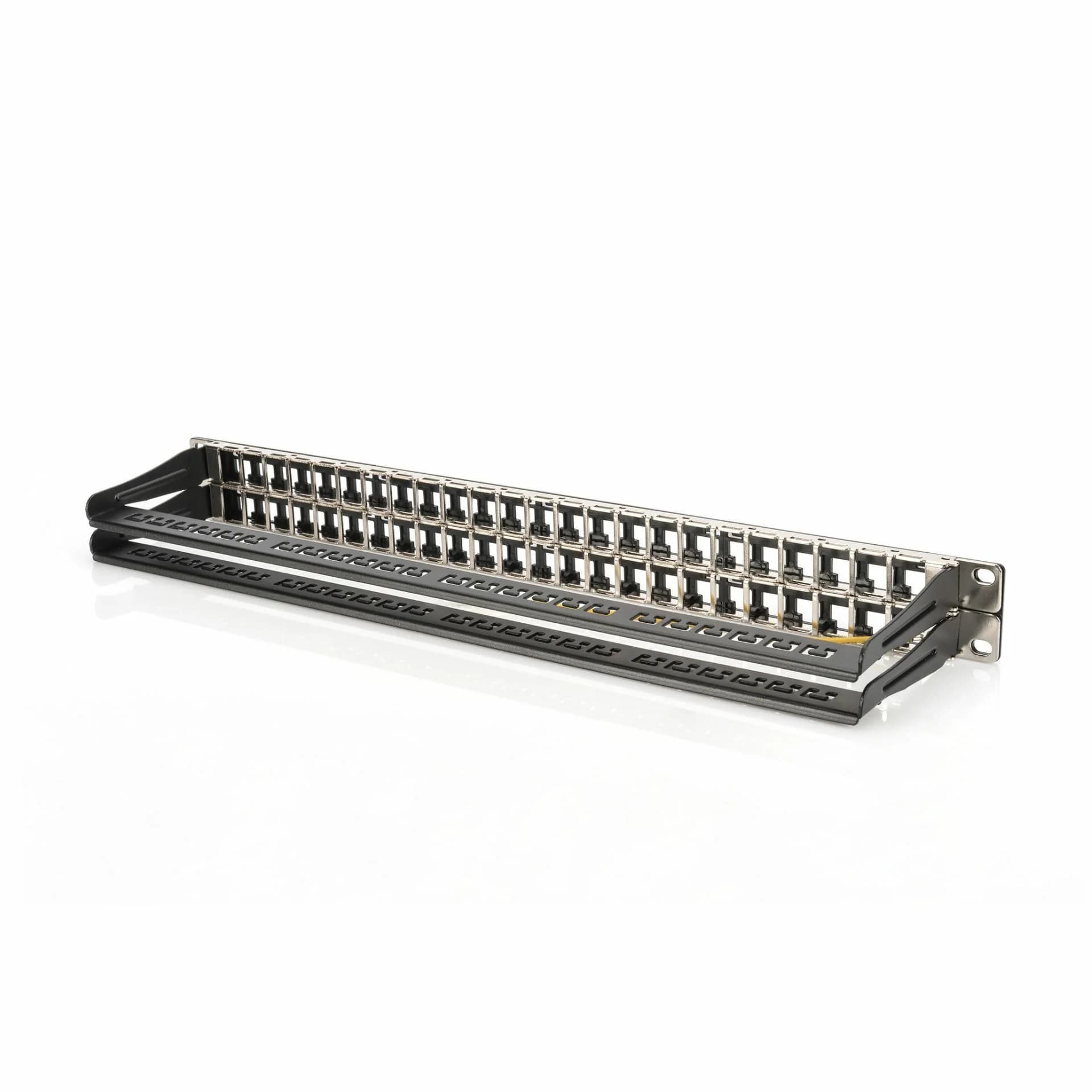 Digitus panel CAT.5e/6/6A 48-port modularen+nosilec kablov DN-91424 - slika 2